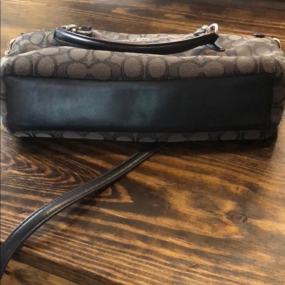 Signature Canvas Black Coach Purse - Picture 12 of 12
